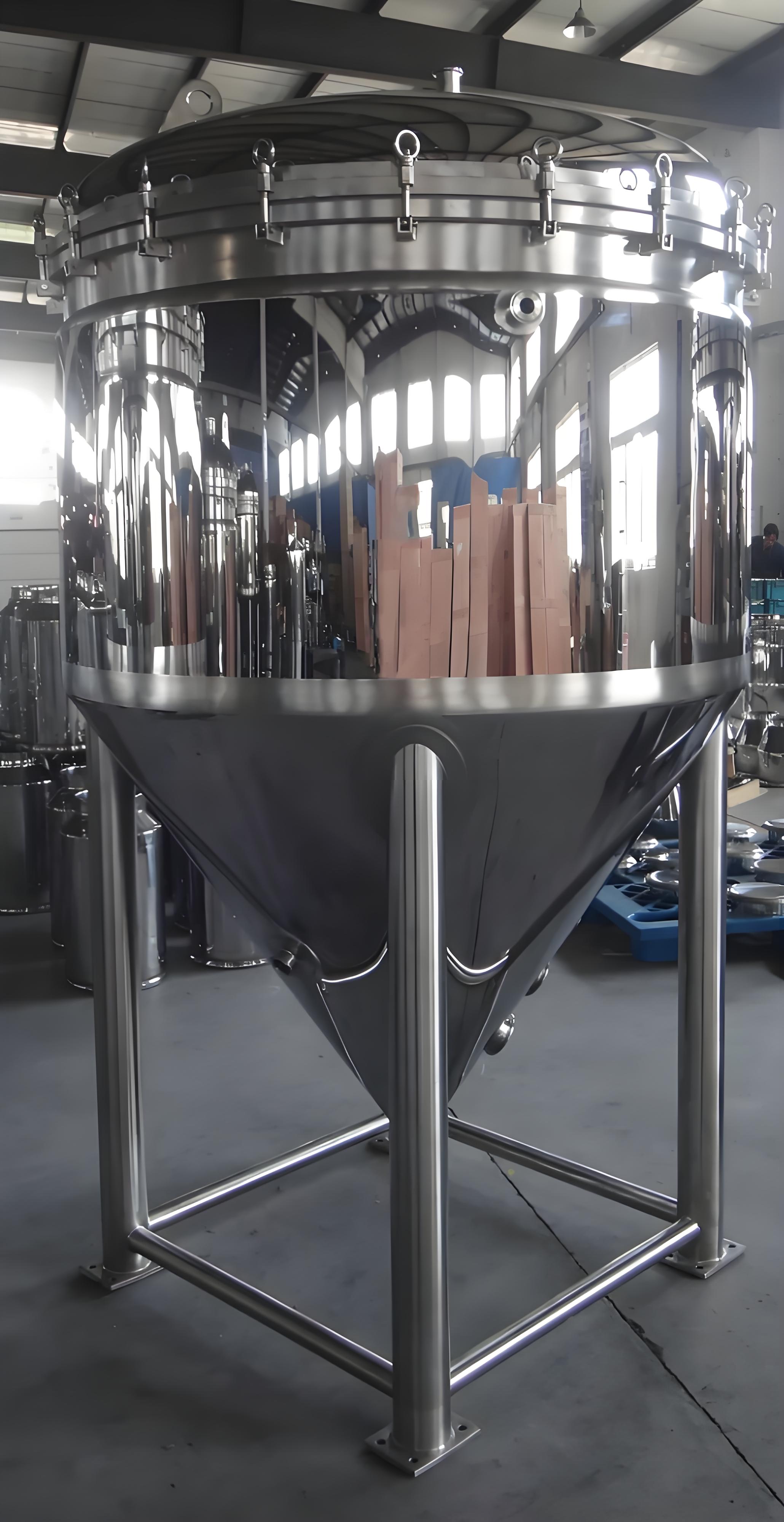 不銹鋼大料倉 不銹鋼大料倉